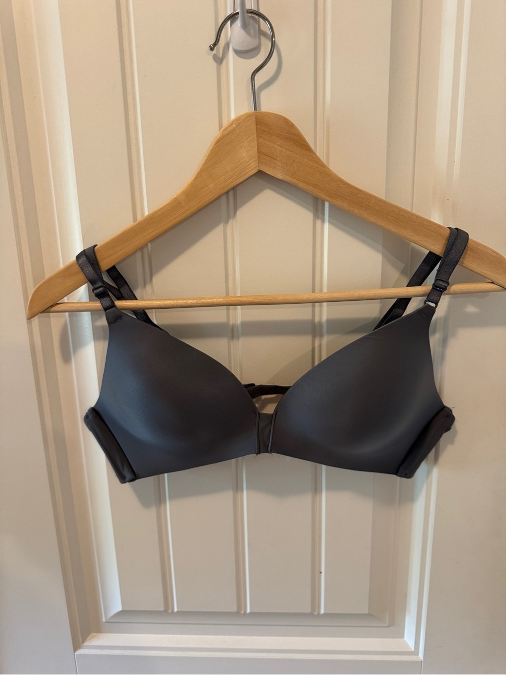 Victoria's Secret Smooth Foam T-Shirt Bra - Charcoal